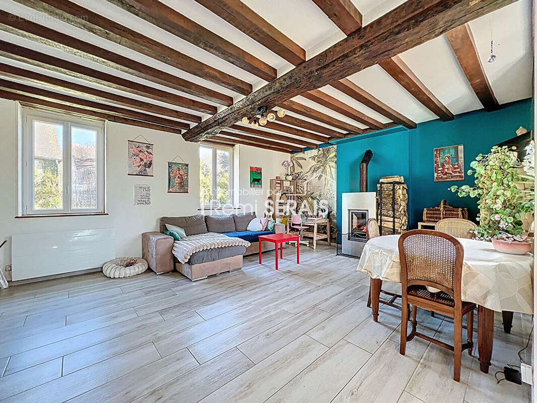 Maison à CHAMPSECRET