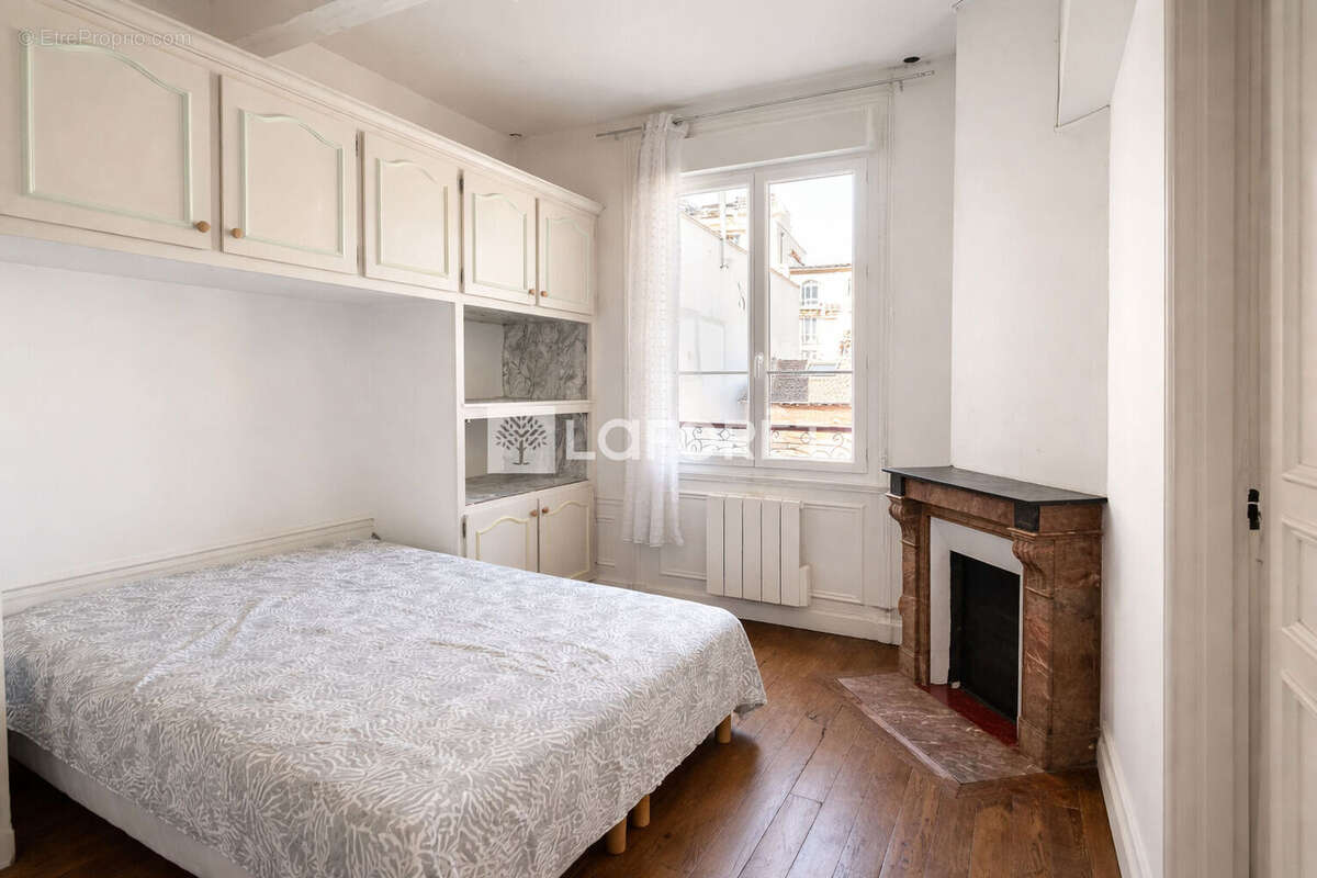 Trois Pièces - Charme de l'ancien - Paris 15ème - photo 6
