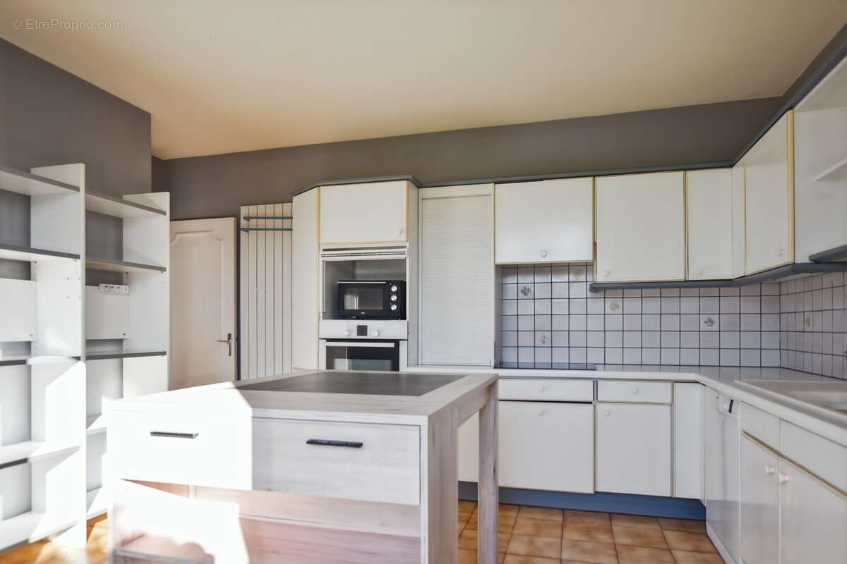 Maison sur sous-sol de 149 m2 avec 1840 m2 de terrain  à FARGES LES CHALON (71) - photo 4
