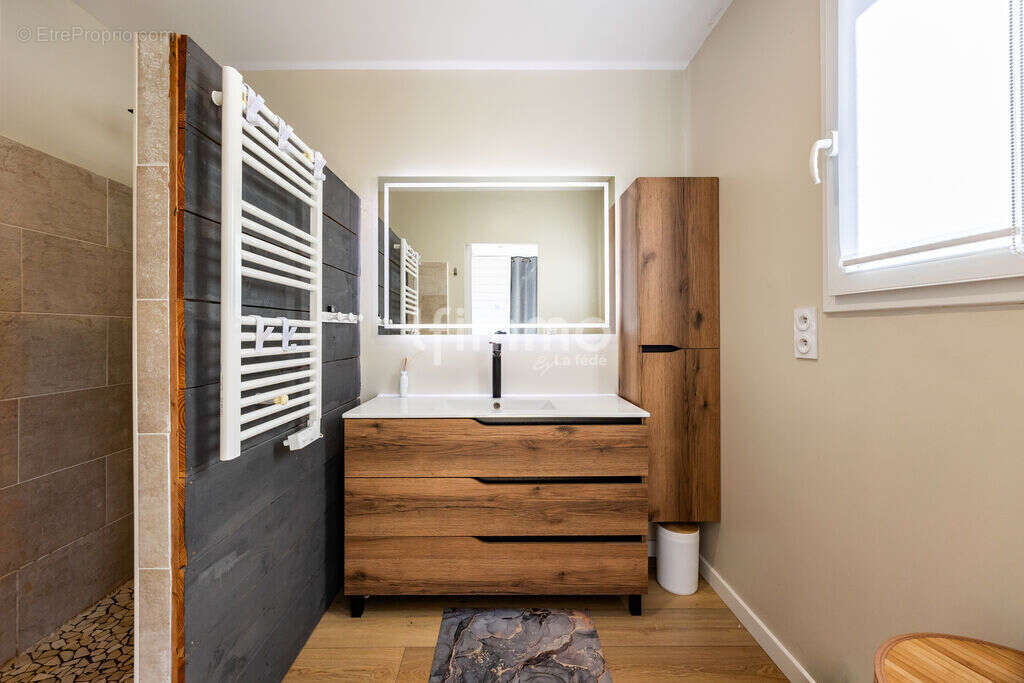 Maison à CABANAC-ET-VILLAGRAINS