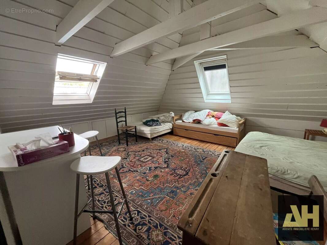 Maison à LE RELECQ-KERHUON
