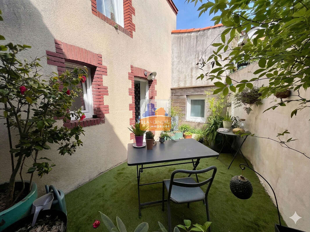 Maison à BOUGUENAIS