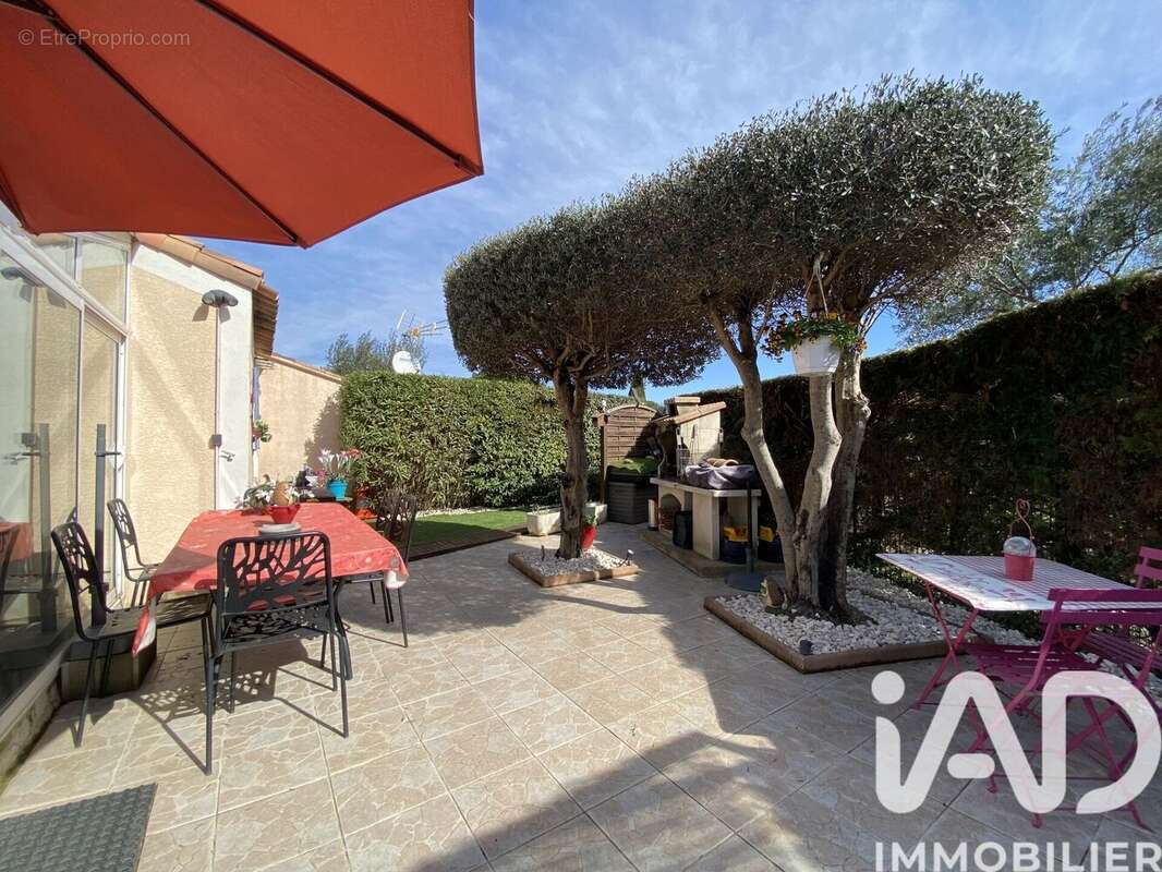 Photo 3 - Maison à EYGUIERES