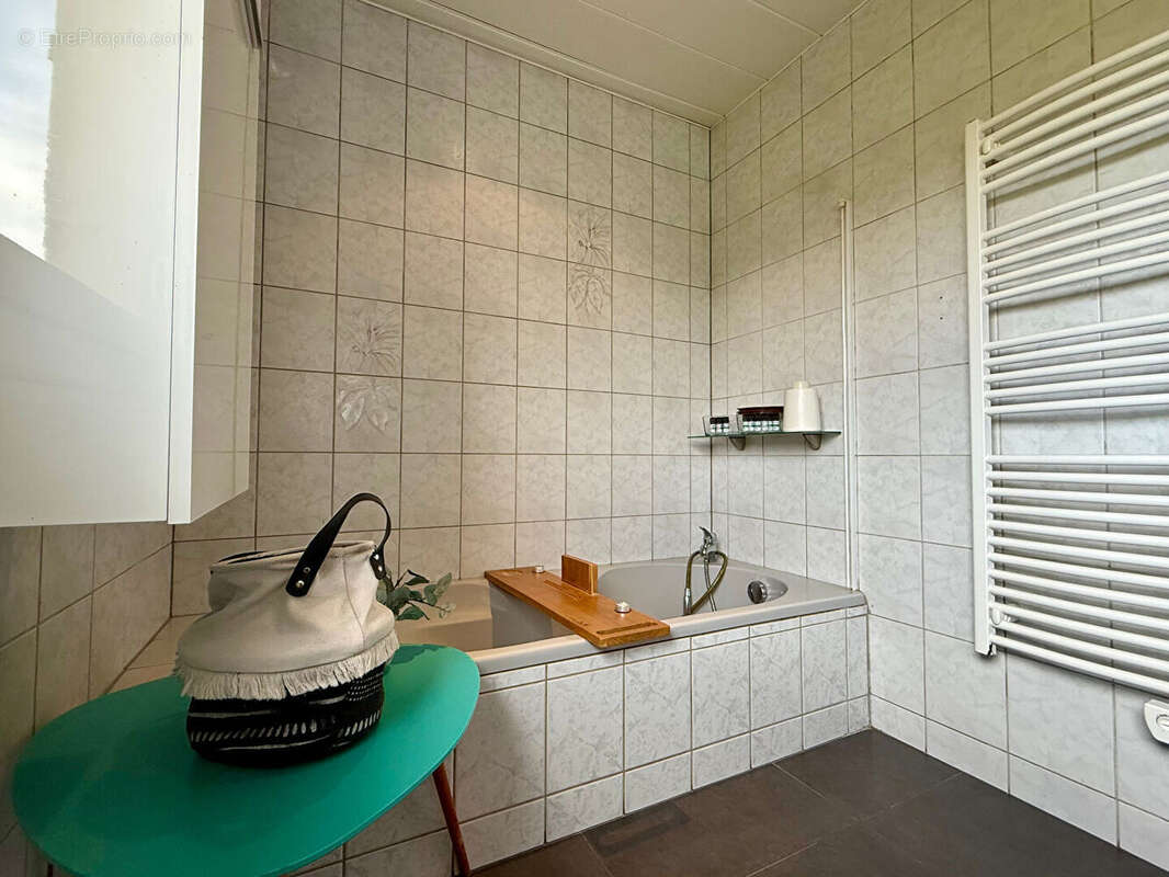 Maison à LA LONGEVILLE