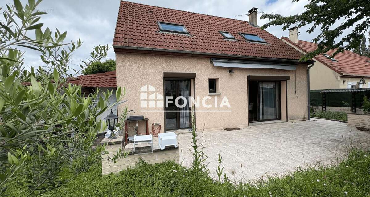 VSG : Maison individuelle moderne de 120 M2 - Fonctionnelle et familiale - photo 5