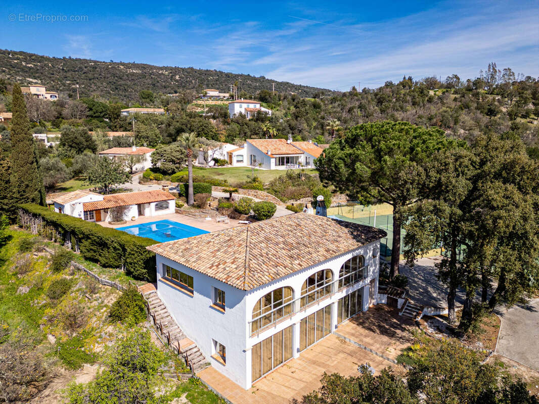 Maison à PLAN-DE-LA-TOUR