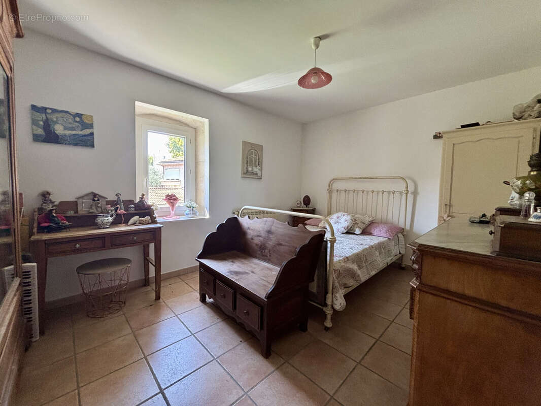 Maison 120 m² à Arles  - photo 13