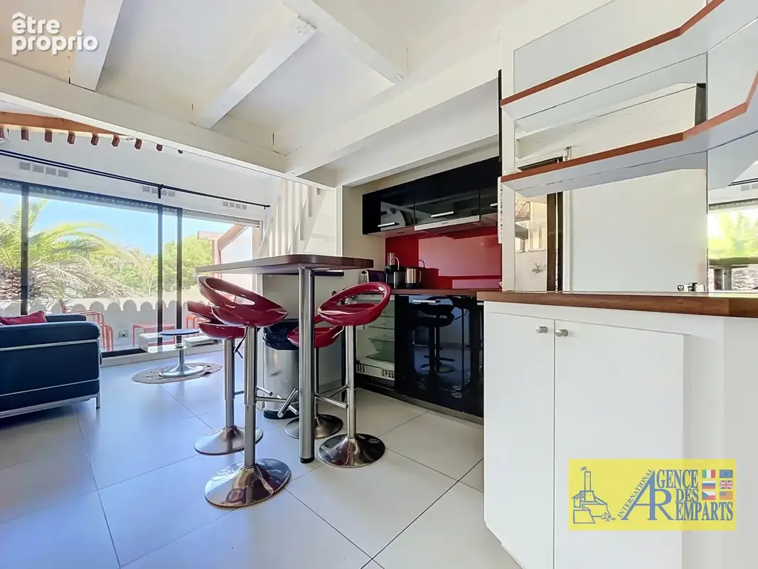 Studio avec grande terrasse et parking   Antibes Port Vauban - photo 2