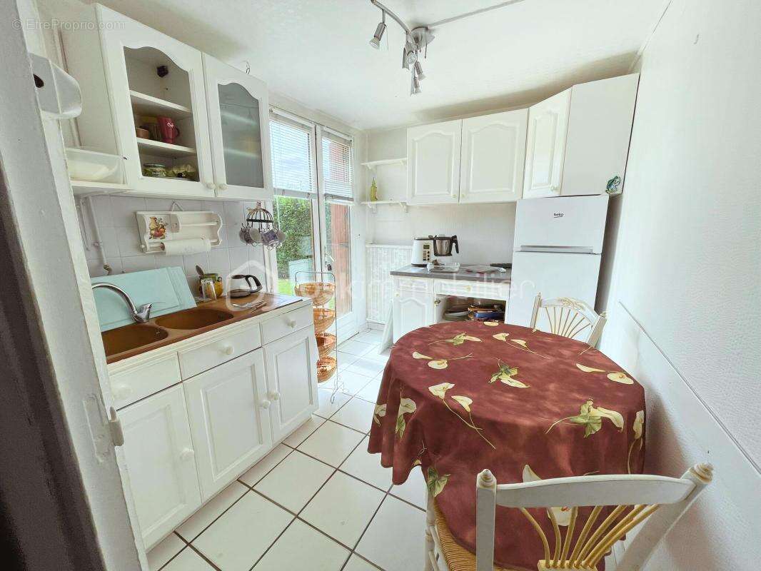 Maison à SAINT-BONNET-DE-MURE