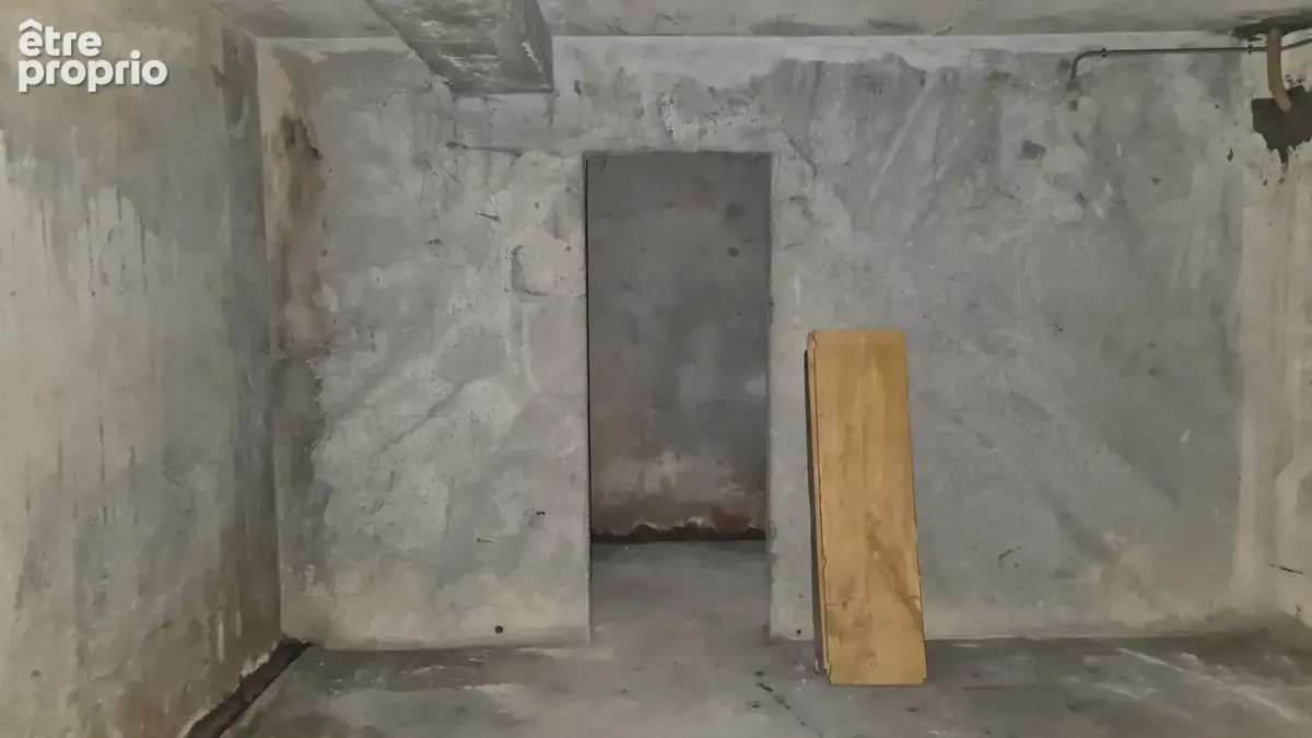 Garage 20m² avec cave attenante - photo 2