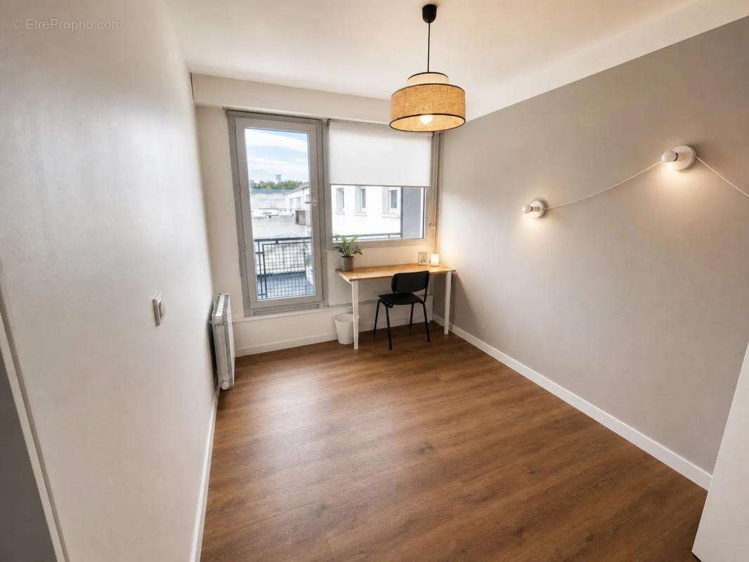 Bel appartement - 80 m2- Lorient centre - photo 5