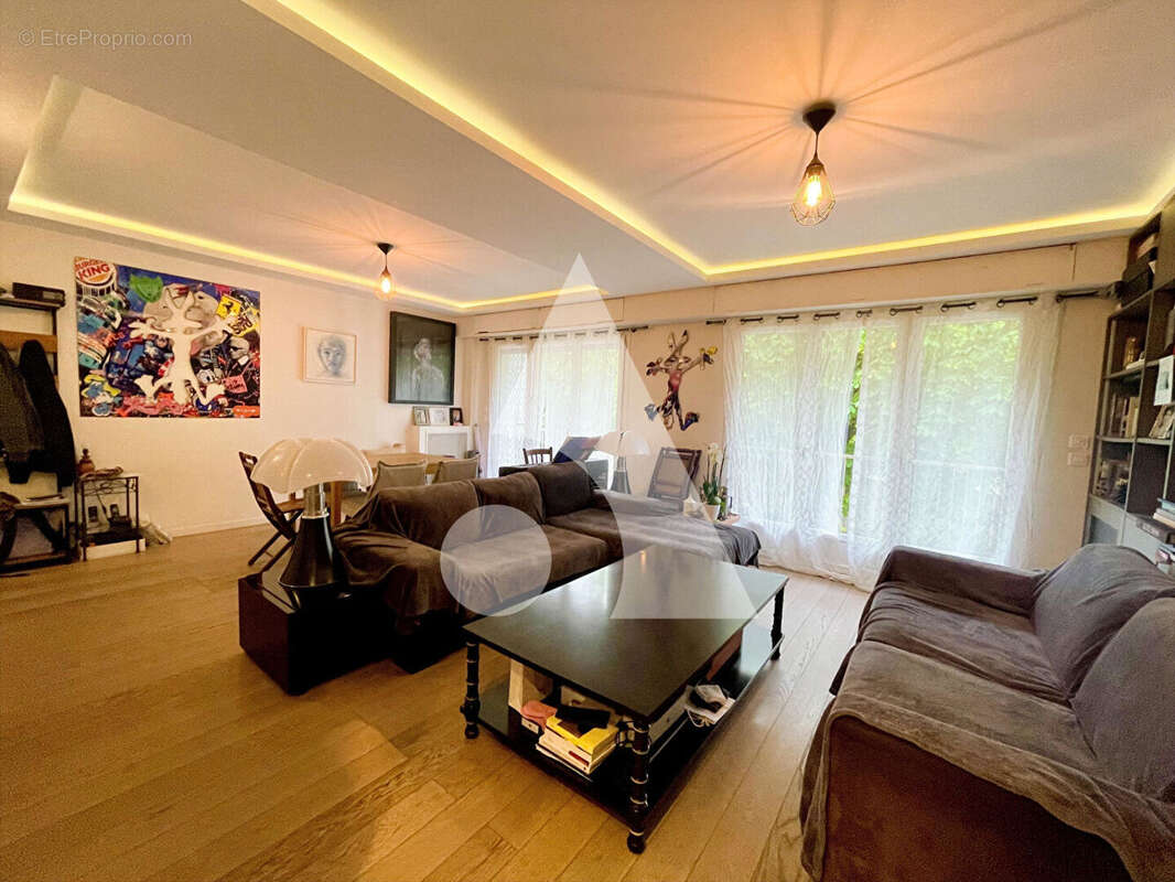Appartement à SAINT-MAUR-DES-FOSSES