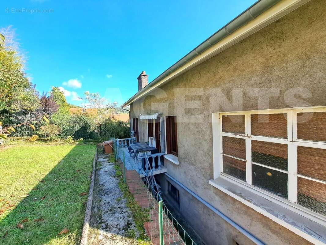 WhatsApp Image 2025-09-29 at 18 - Maison à LONGUYON