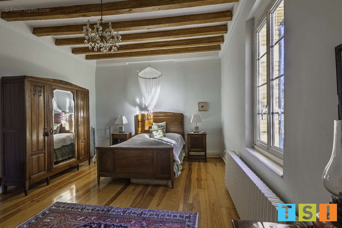 Maison à MONTESQUIEU-VOLVESTRE