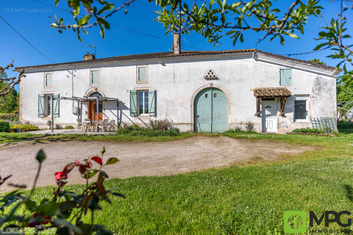 Maison à PINEL-HAUTERIVE