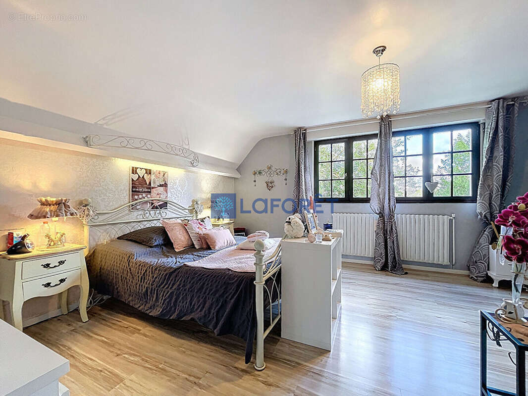 Maison à PETIT-COURONNE