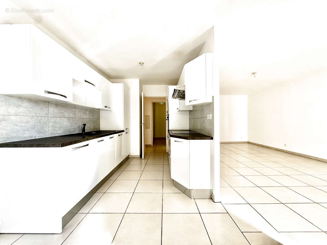 Appartement à MARSEILLE-8E