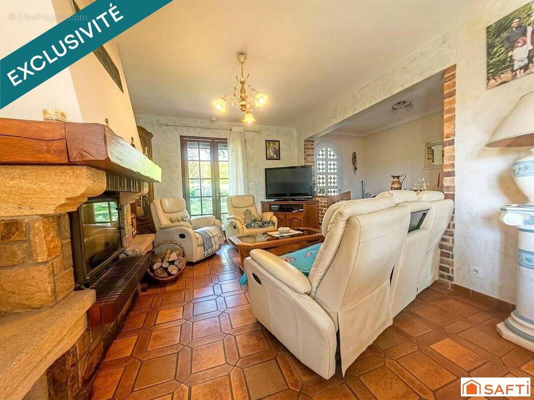 Maison 210 m² à Coulanges-La-Vineuse  - photo 6