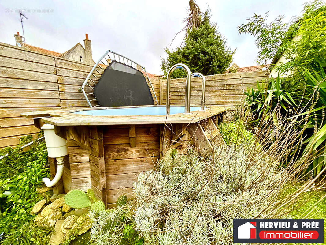 Maison à CRESSERONS