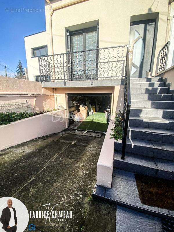 Maison familiale avec dépendance indépendante et sous-sol - photo 14