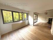 Appartement à VILLE-D&#039;AVRAY