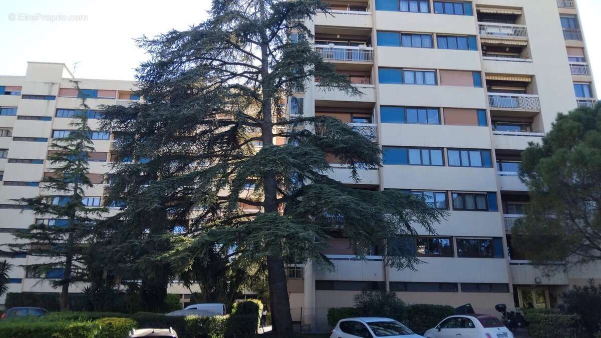 Appartement à MARSEILLE-11E