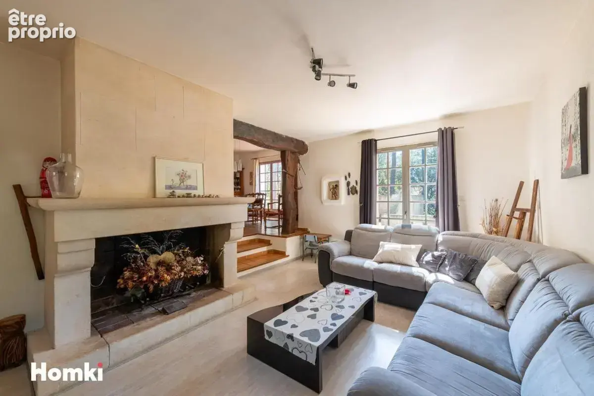 Maison/Villa T7 de 176 m² à Suze-la-Rousse 26790 - photo 2