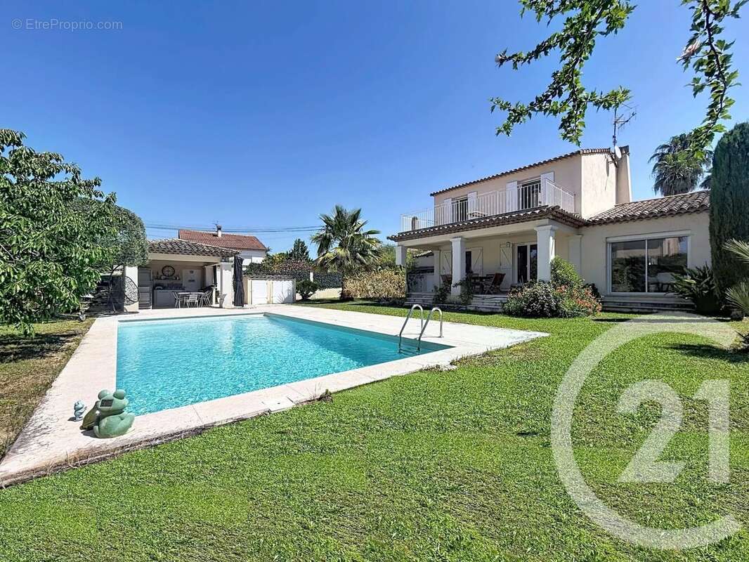 Maison 138 m² à Mouans-Sartoux  - photo 4