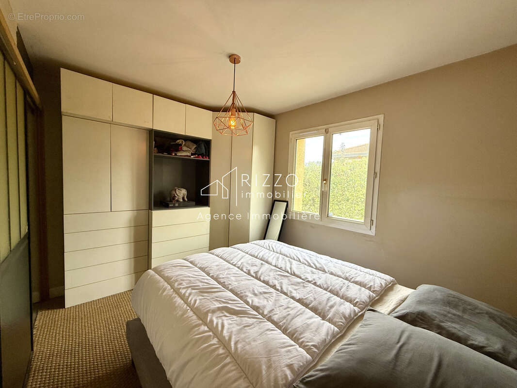 Magnifique maison individuelle de 185,84 m2 sur un terrain plat de 853 m2 à Valleiry - photo 14