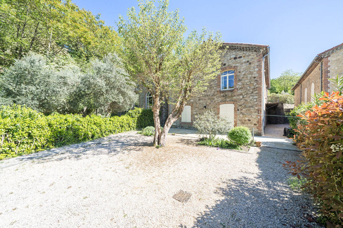 Appartement à MEYRANNES