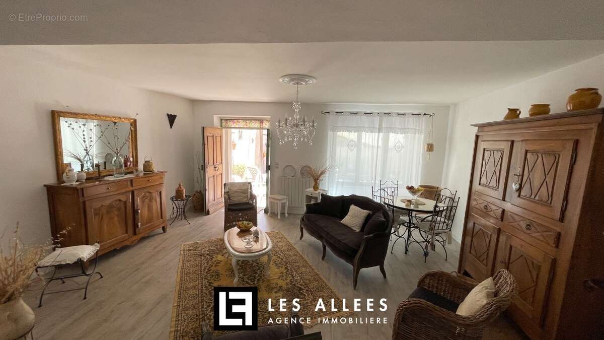 Maison 140 m² à Grillon  - photo 4