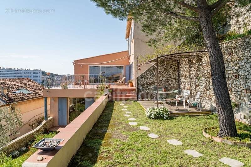 Maison à MARSEILLE-7E