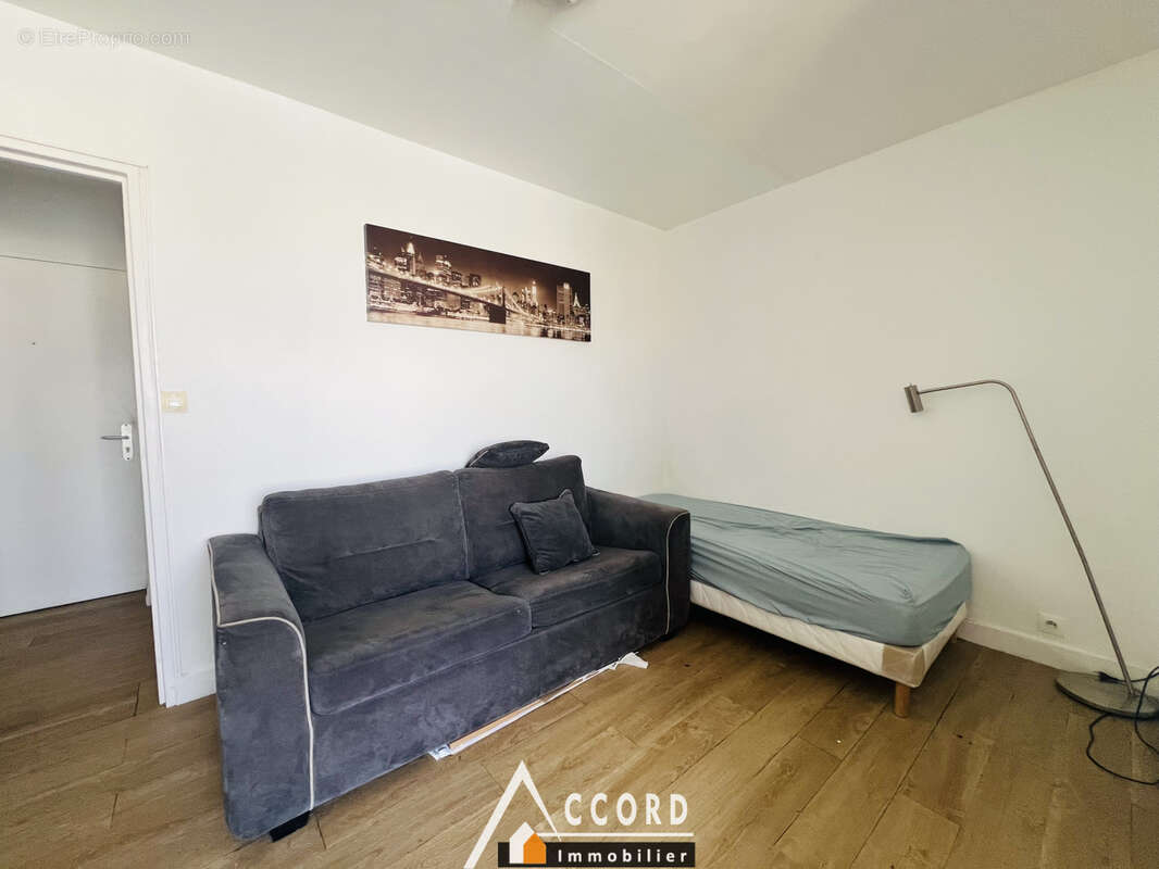 Appartement à LA GARENNE-COLOMBES