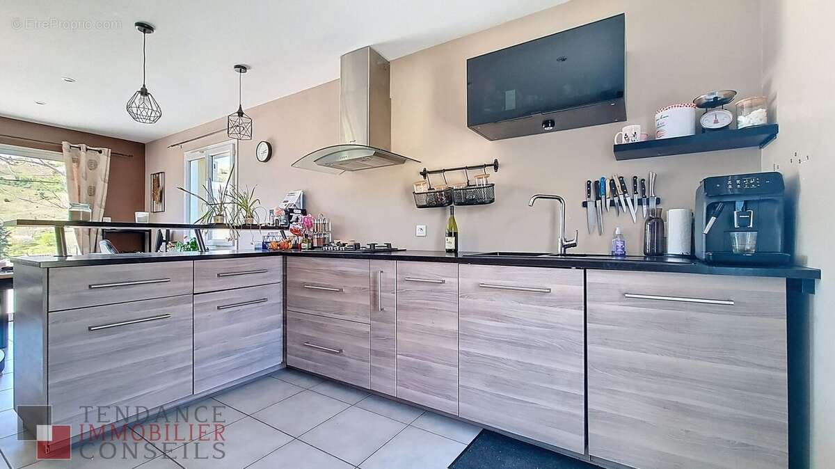 Maison à VAUX-EN-BEAUJOLAIS