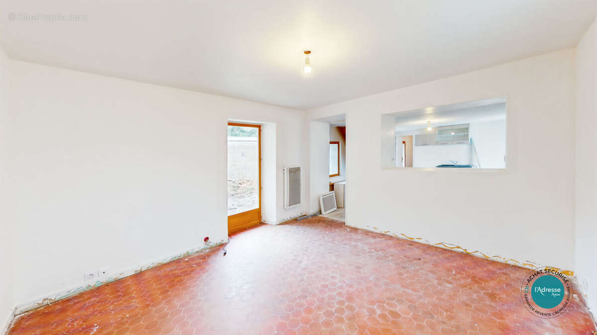 Maison à VAYRES-SUR-ESSONNE