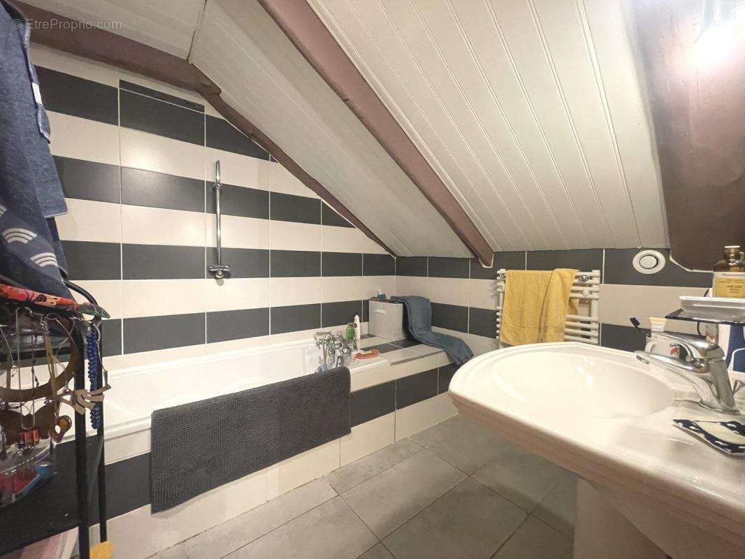 Appartement à MAZET-SAINT-VOY