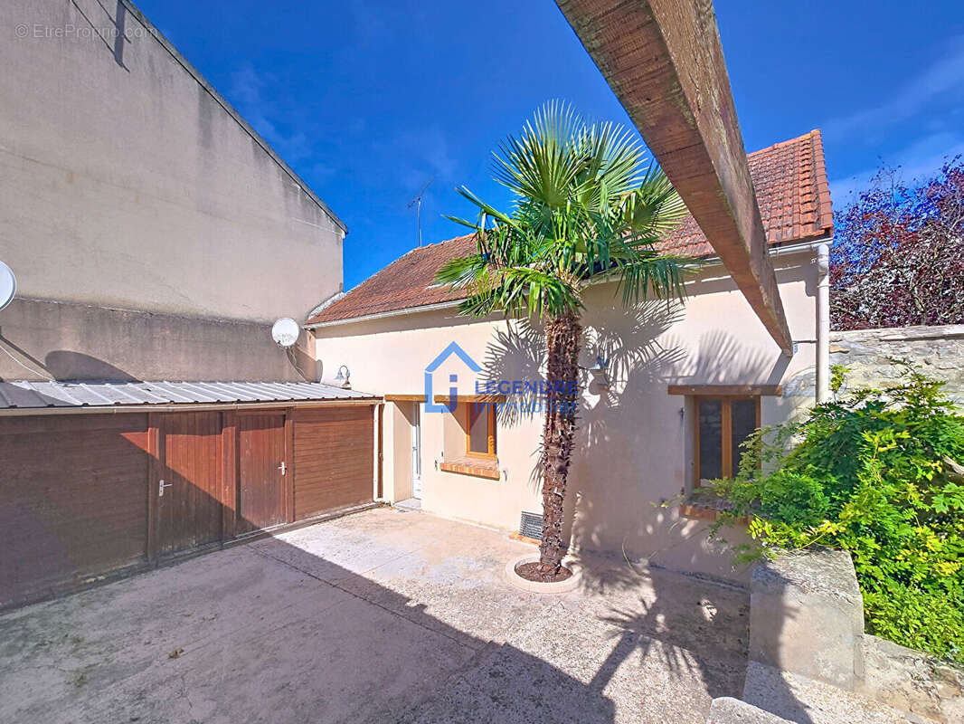 Maison à PIERRELAYE