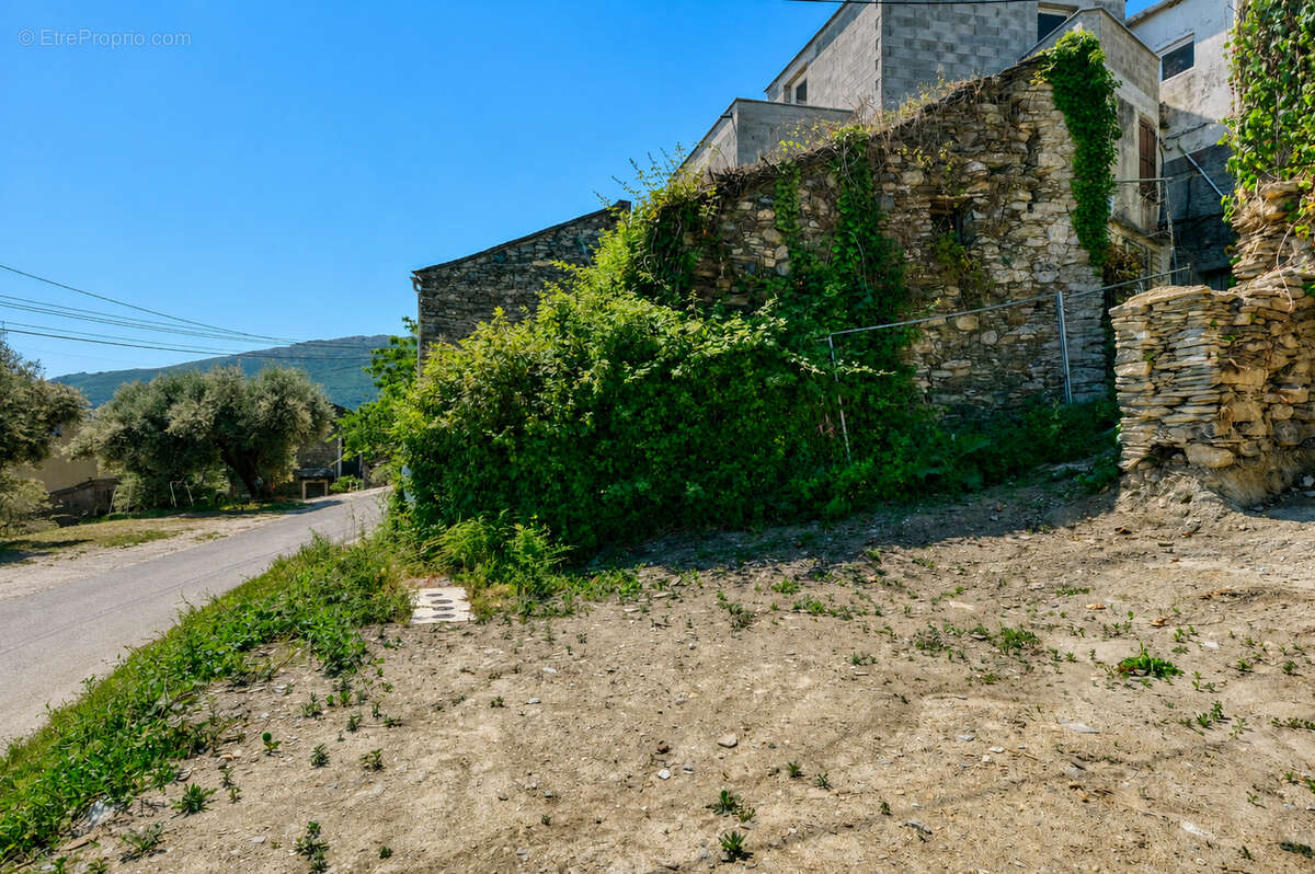 Maison à LURI