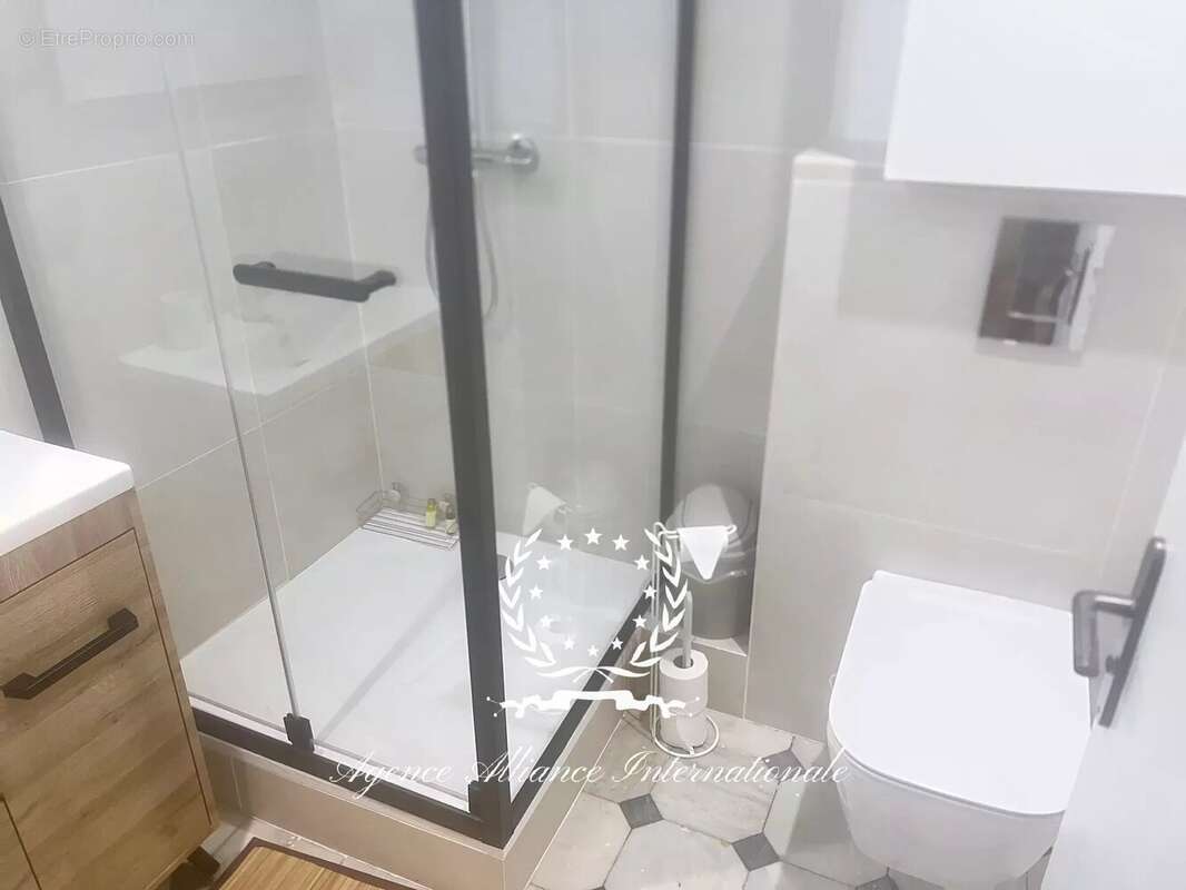 Studio avec mezzanine à 50m  des plages - photo 8