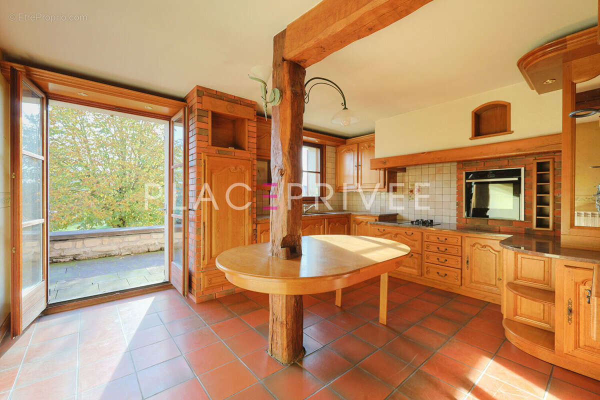 Maison 375 m² à Vincey  - photo 9