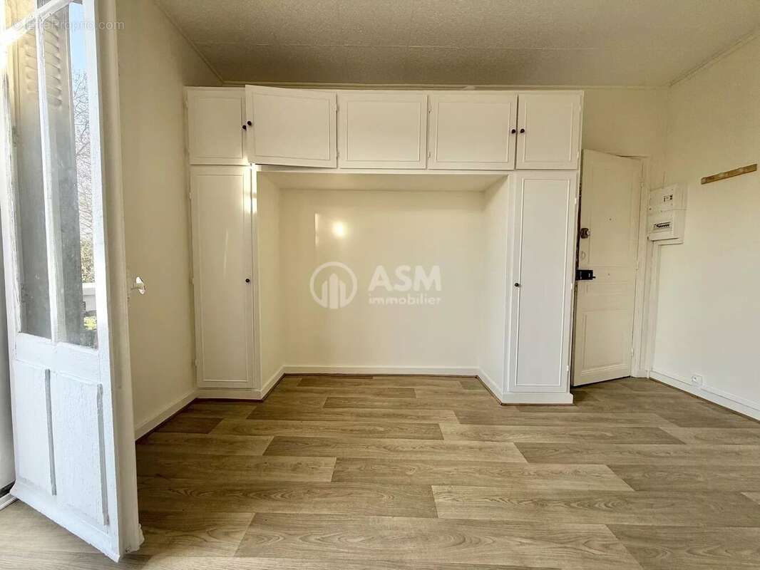 Appartement à LA GARENNE-COLOMBES