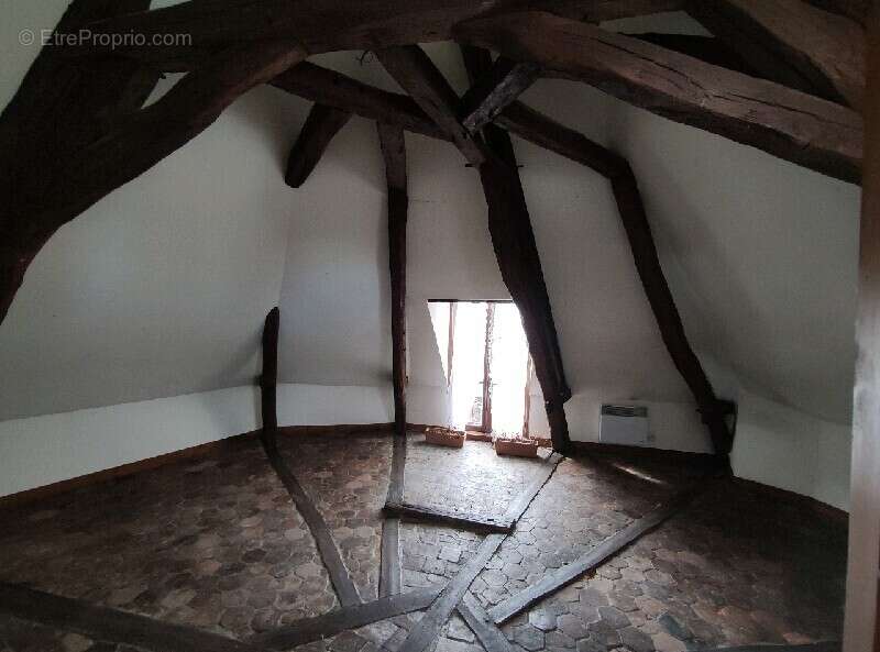 Commerce à TILLIERES-SUR-AVRE