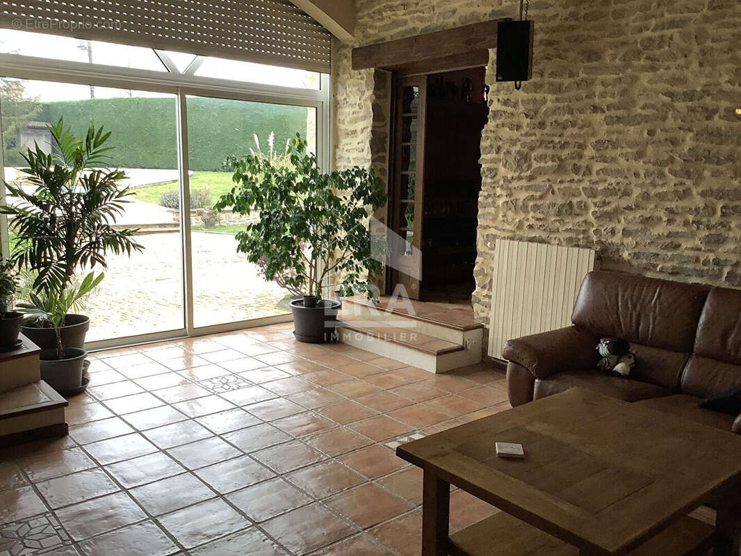 Maison à SAINT-BAUDILLE-DE-LA-TOUR