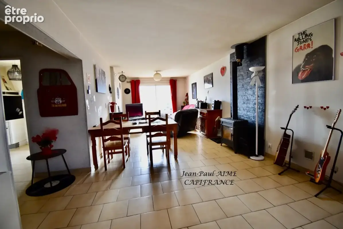 PONT-SAINT-ESPRIT – Maison T4 avec piscine, terrasse couverte et garage, à proximité des commodités - photo 4