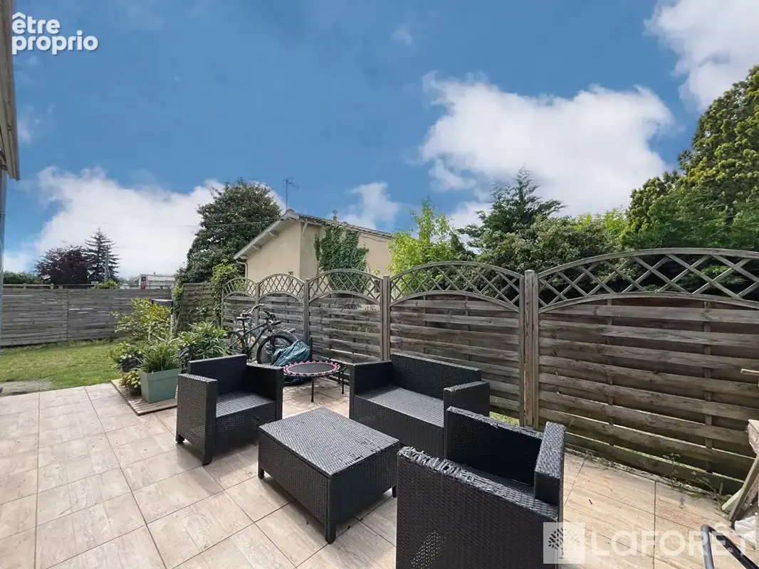 Maison en pierre Ambares Et Lagrave - 85 m2 - 3 chambres - photo 9