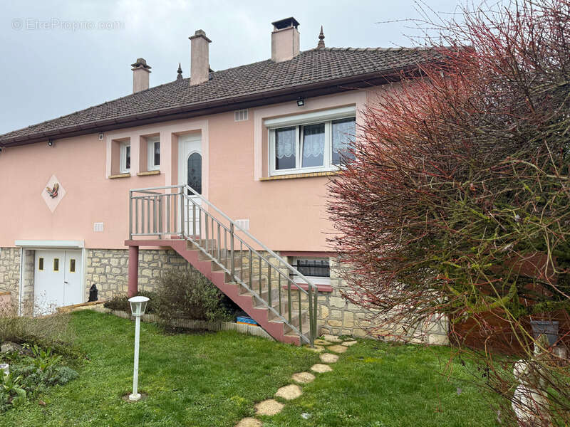 Maison à GRISY-LES-PLATRES