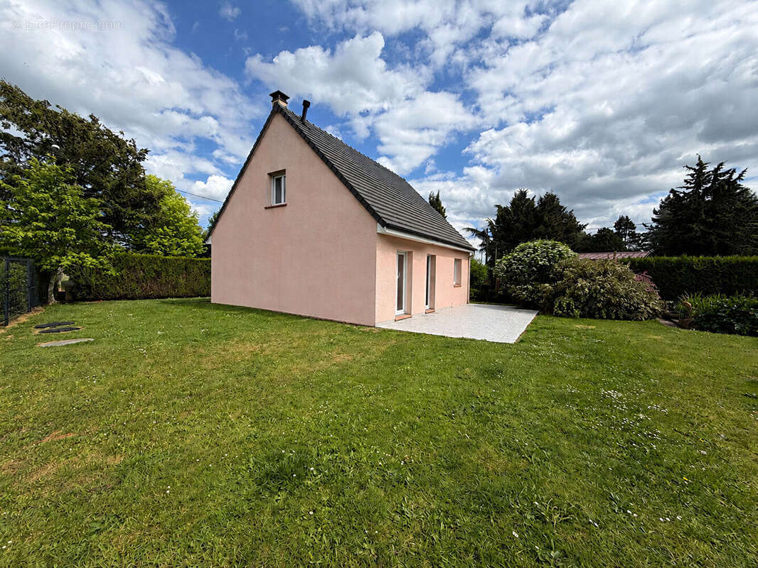 Maison à DAMVILLE