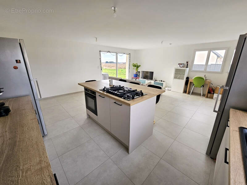 Maison à AZAY-SUR-CHER