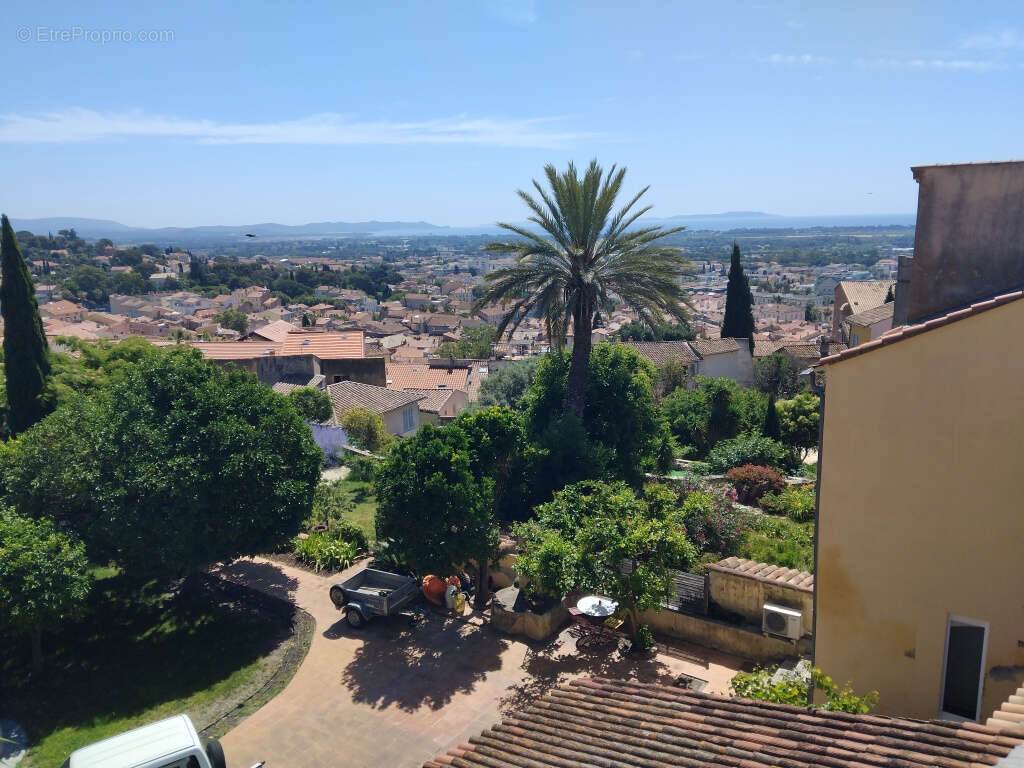 Maison à HYERES
