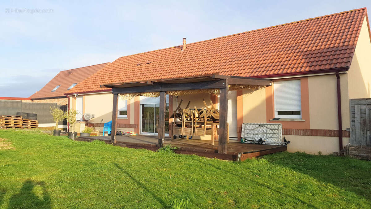 Maison à SAINT-LEGER